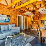 Apartment Przy Starej Piekarni Vip By Royal Aparts 4*